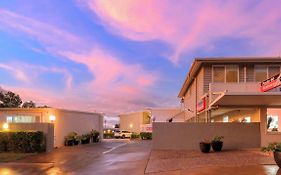 Route 66 Motor Inn